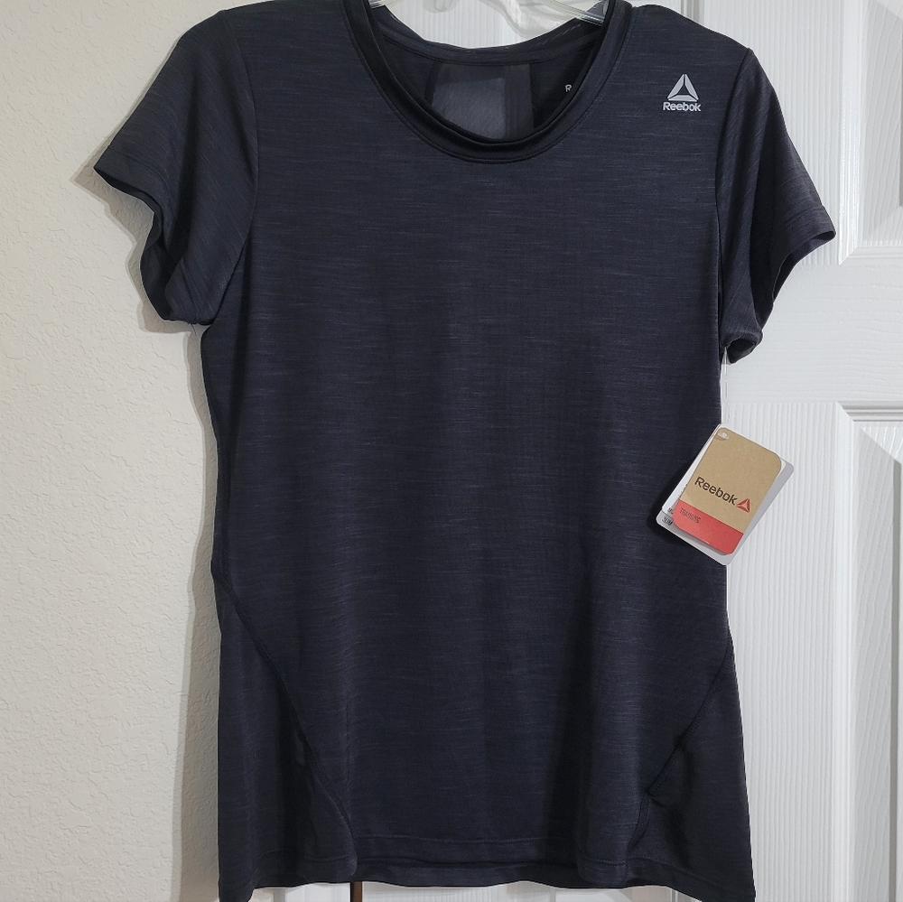 NWT•Reebok Moisture Management Fabric Exhale Slim Fit Black Top• Women's•SML⚫